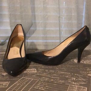Michael Kors Navy Blue Heels Sz 7.5